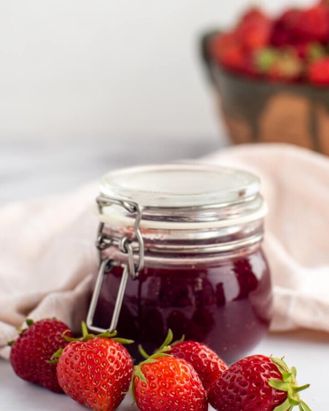 Strawberry & Elderflower Jam – preparation step 7