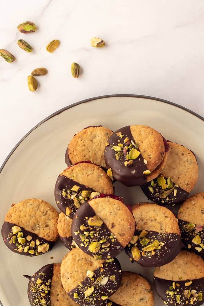 Raspberry Pistachio Biscuits – preparation step 1