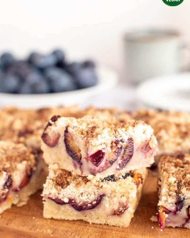 Plum Crumble Cake – preparation step 8