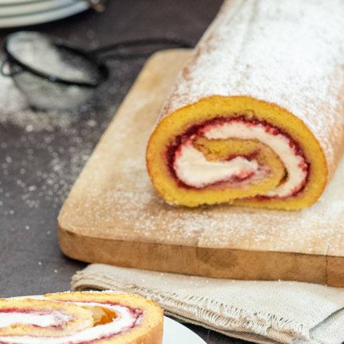 Raspberry & Vanilla Swiss Roll with Chocolate Ganache – The Cozy Plum