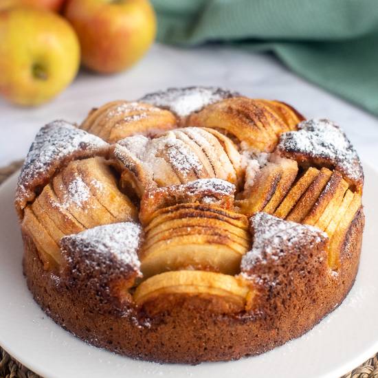 Apple honey Cake
