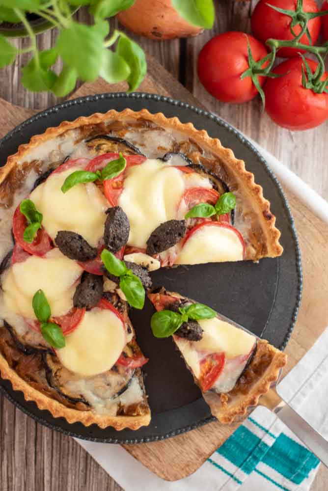 Caramelised Onion & Goats Cheese Tart – preparation step 8