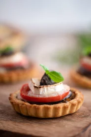 Carmelised-onion-and-goats-cheese
