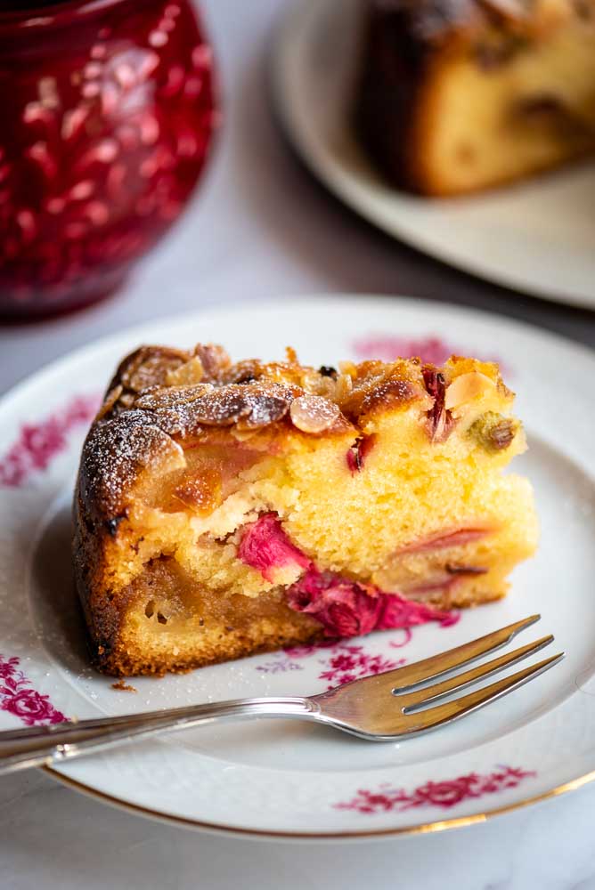 Rhubarb Marzipan Cake – preparation step 10
