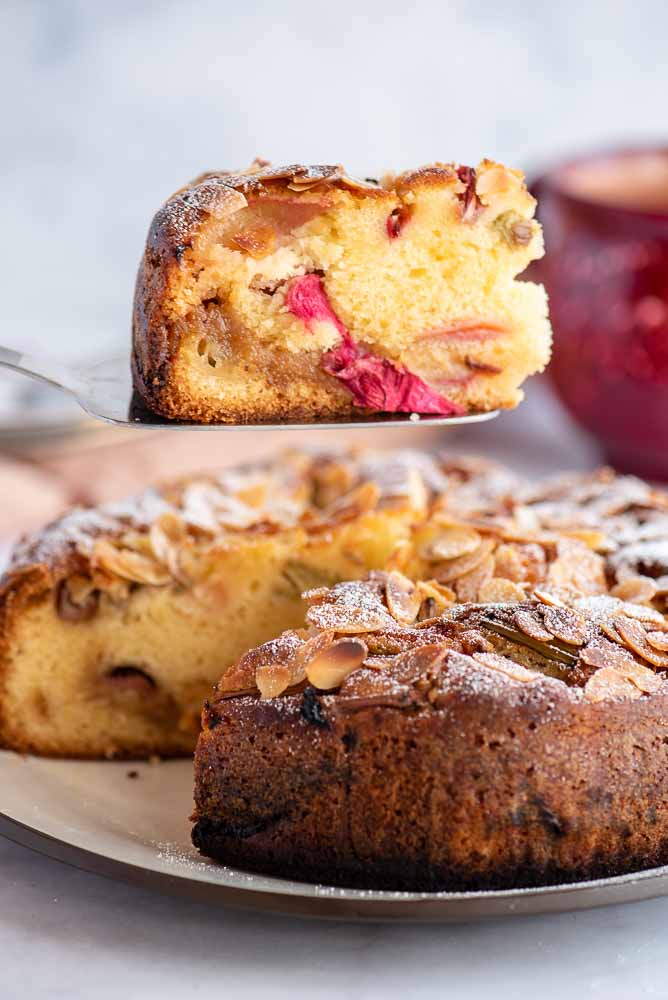 Rhubarb Marzipan Cake – preparation step 8