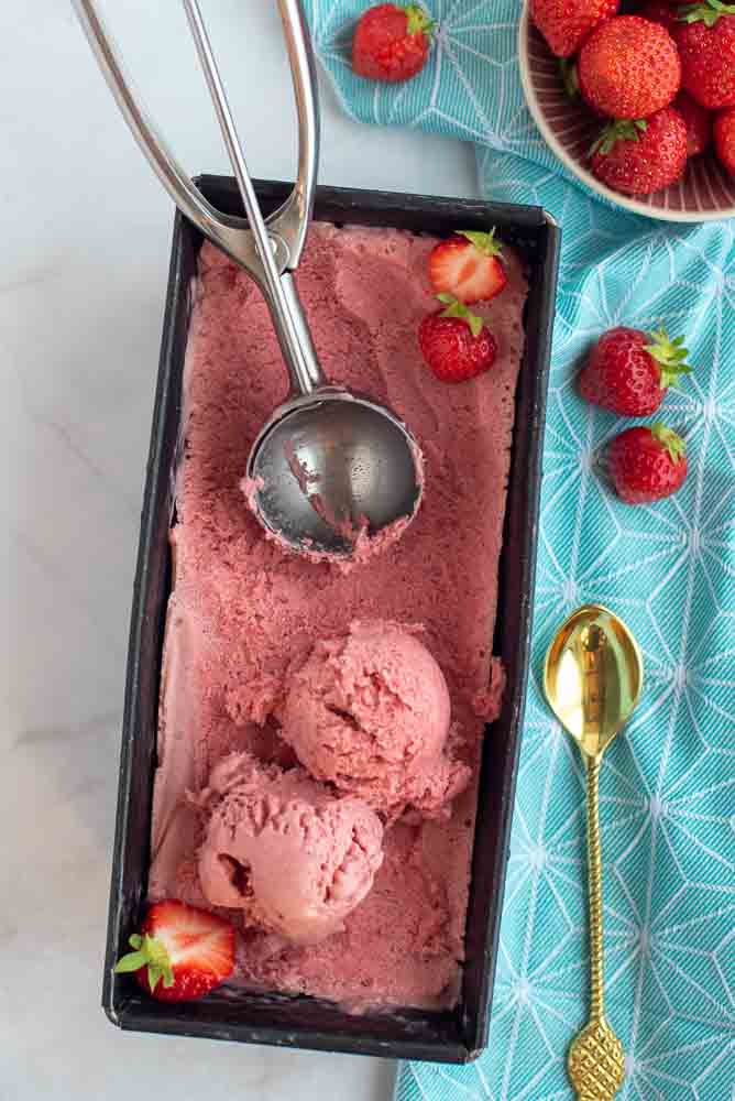 Strawberries & Cream Semifreddo – preparation step 11