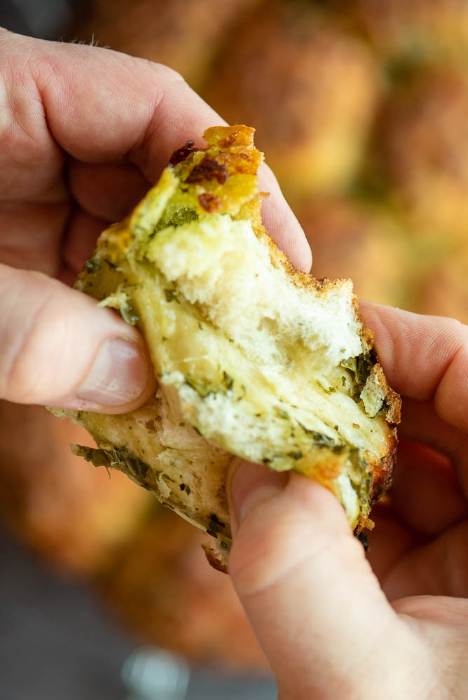 Cheesy Pesto Bread – preparation step 10