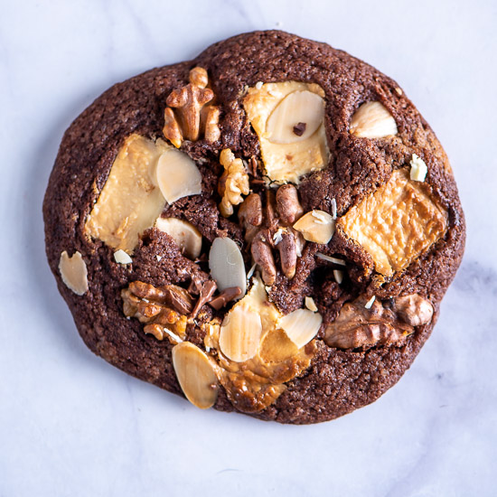 Giant Flat Chocolate Chunk Cookies – preparation step 8