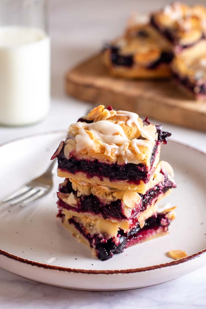 Cherry Almond Cookie Bars – preparation step 12
