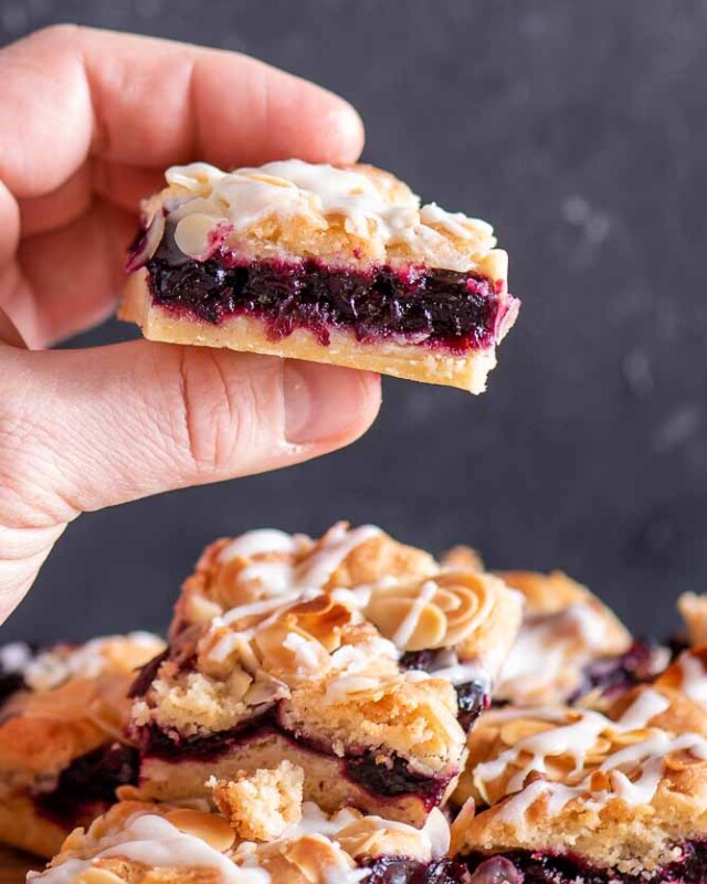 Cherry Almond Cookie Bars – preparation step 8
